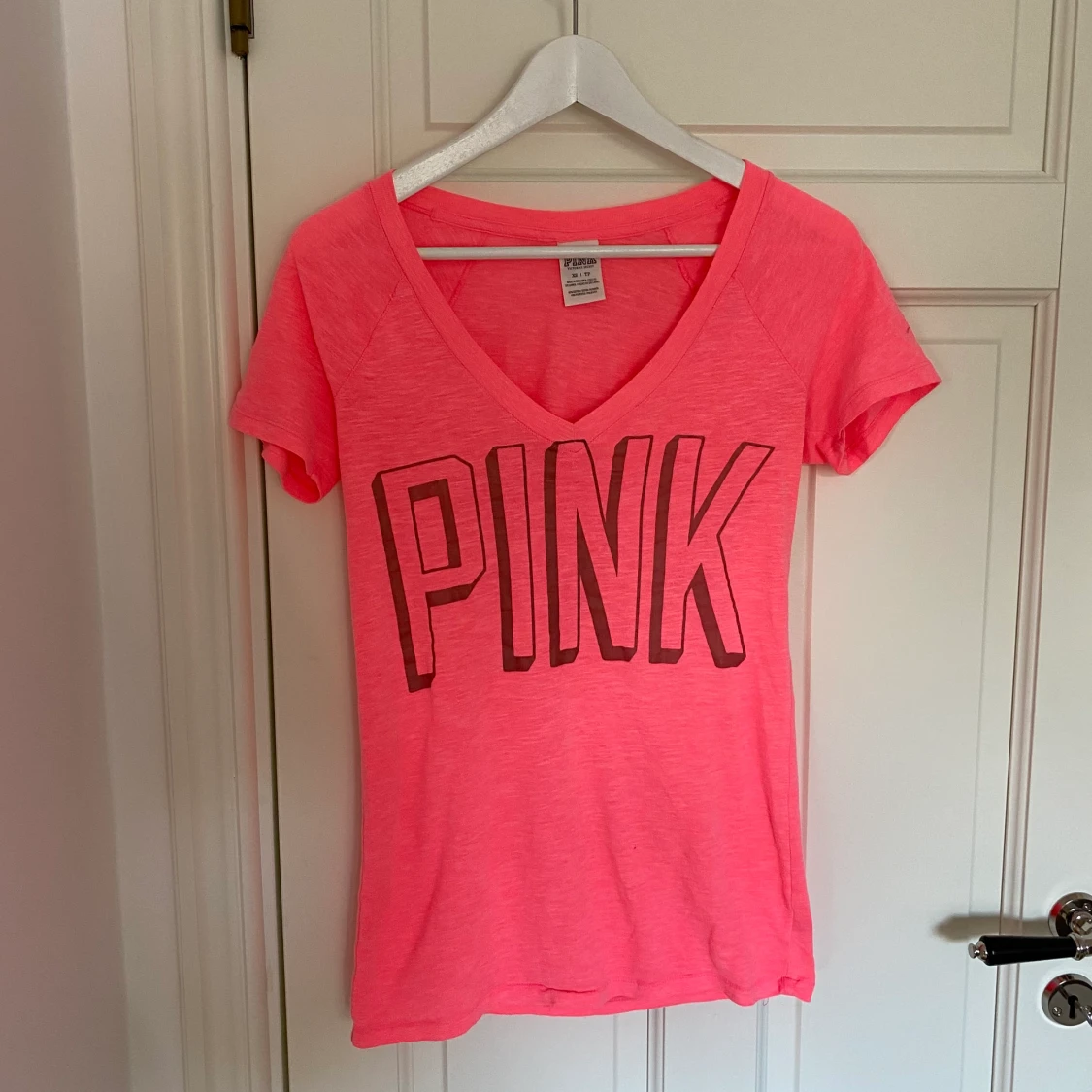 PINK/Victoria’s secret t-shirt  - 90