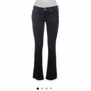 Lågmidjade jeans - Snygga lågmidjade jeans från 7 for all mankind🔥🔥