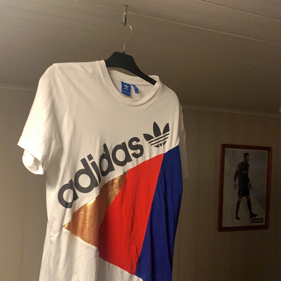 Adidas T-shirt