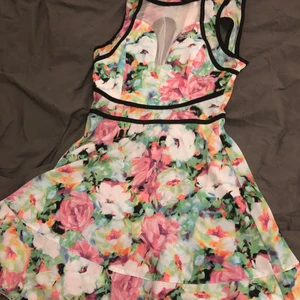 Klänning  - Ny känning 