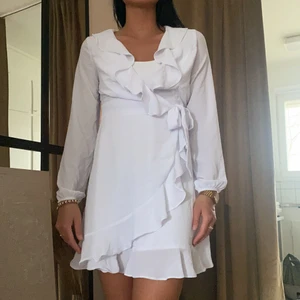 Vit klänning! - Prislapp kvar❤️