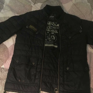 Barbour Jacka svart - herr jacka från barbour Storlek M , Nyskick