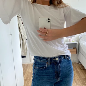 T-shirt - En T-shirt med lite längre utsvängda armar. Lite roligare än en vanlig T-shirt. 