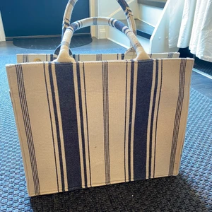 Väska - Aldrig använd 