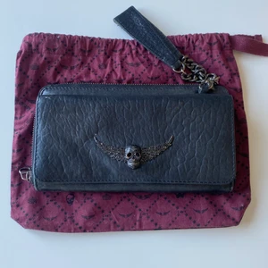 zadig voltaire plånbok / clutch  - Stor plånbok altenativt clutch från Zadig Voltaire. 19 x 10.5 cm 😍