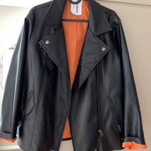 Skinnjacka  - Från asos storlek 36 knappt använd 