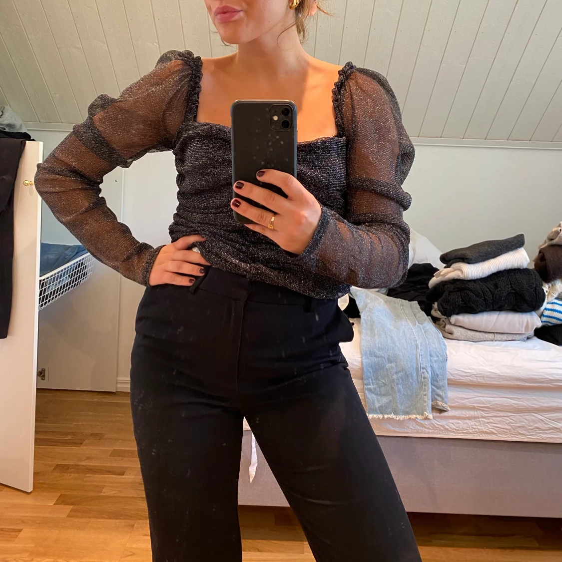 Glittrig tröja från missguided - 90