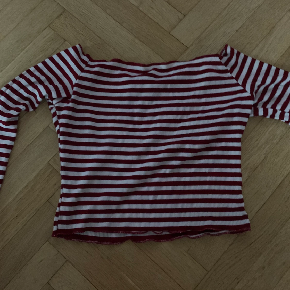 Half white-red shirt  - 90