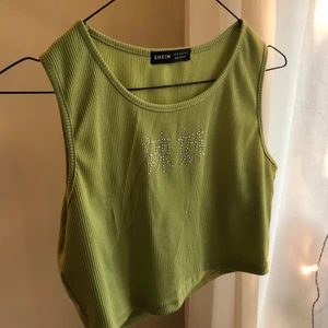 Grön croptopp - Använd fåtal gånger❤️