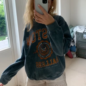Sweatshirt!😍 - Världens finaste sweatshirt från urban outfitters! Köpt för ett tag sedan men syns inte att den är använd!😍 köpt för över 500kr!💗