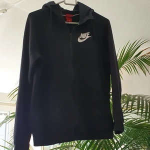 Åkta Nike unisex hoo6 - I mycket bra skick och passar till båda kön. Stk xxs_ s