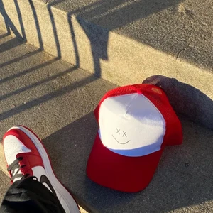 Keps - använt endast en gång!                                         köparen står för frakten😅