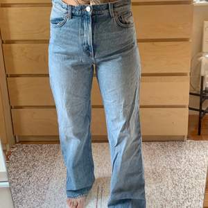 Jeans i bra skick från Monki i strl 29