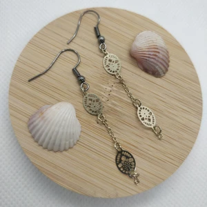 Handgjorda örhängen 🐚 - Handgjorda örhängen 🐚