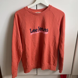 Lee jeans tröja - Tröja från lee jeans, använd fåtal ggr