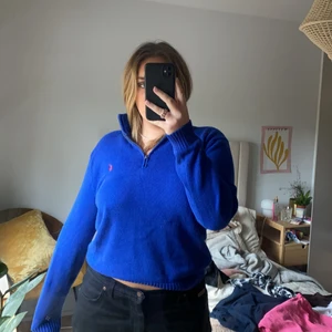 Second hand tröja - En perfekt hösttröja från Ralph Lauren köpt second hand. Kommer inte till användning men superfint skick och bra kvalite😋