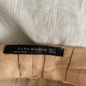linne byxor - säljer nu mina beige/bruna linnebyxor från zara! varit mina favorit byxor ett tag men säljer pga att jag tröttnat. använda ca 10ggr men i bra skick! 💕