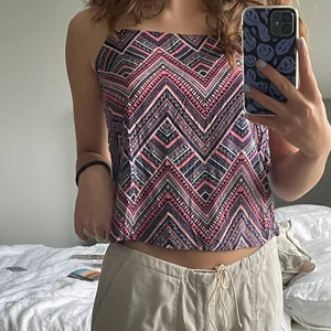 gullig topp - asgullig topp, sparsamt använd ❤️ strl xs