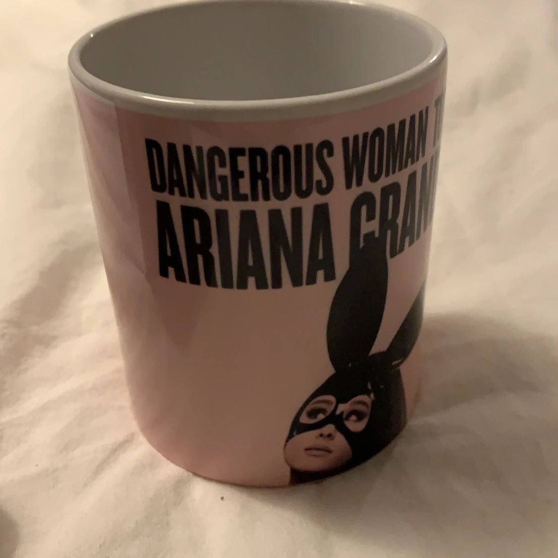 Ariana grande mugg 