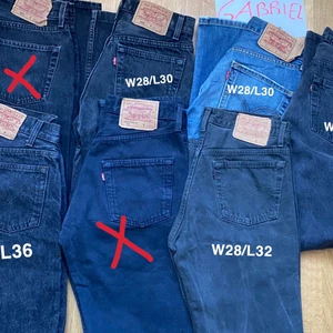 5 vintage levis (501) model/baggy - 6 vintage levis stycken (501) model som sitter baggy! Storlekar som finns är 1.W28/30 2.W28/32 3.W28/30 4.W28/32 5. W28/34 6.W28/34
