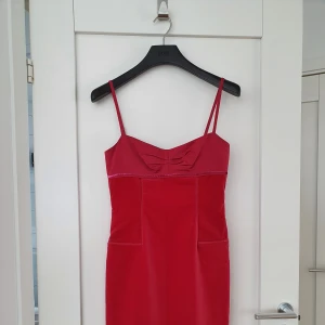 HUGO BOSS klänning stl.36 - HUGO BOSS klänning stl.36