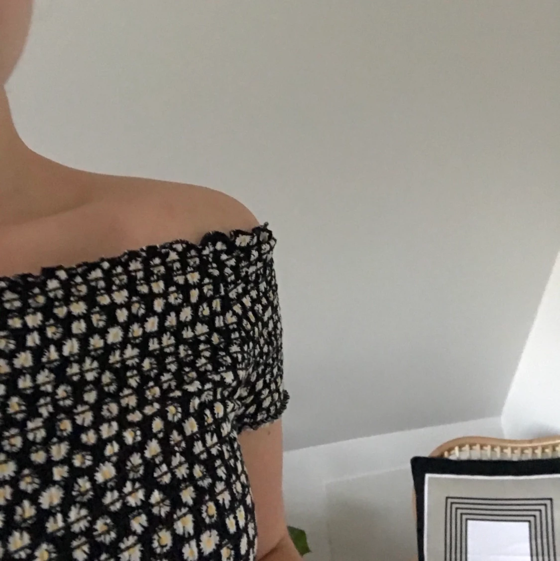 Vårig offshoulder topp