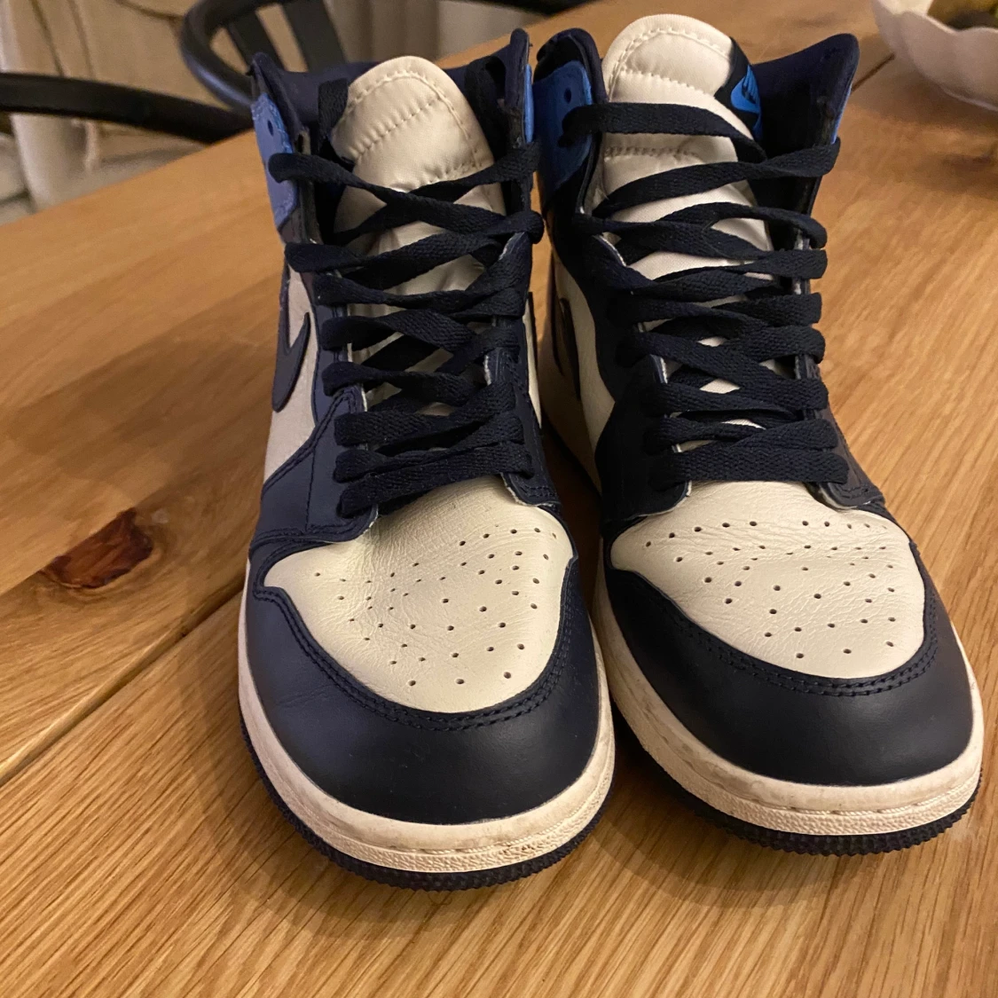 Nike Air Jordan High Retro Obsidian - 90