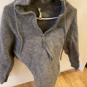 Cropped hubkydory tröja ull - Passar XS & XXS