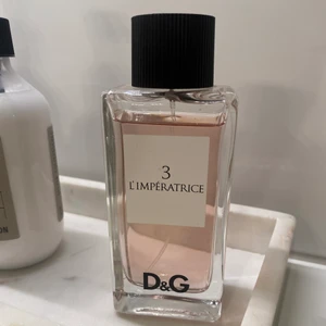 D&G Parfym 100ml - D&G Parfym 100ml. Endast testad så som ny✨