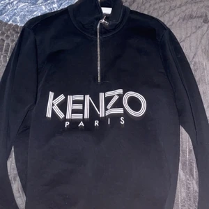 Kenzo tröja - Kenzo tröja i storlek M. Bra skick köpt på cenino donna Kristianstad. Nypris ca 2500 mitt 900kr pris kan diskuteras