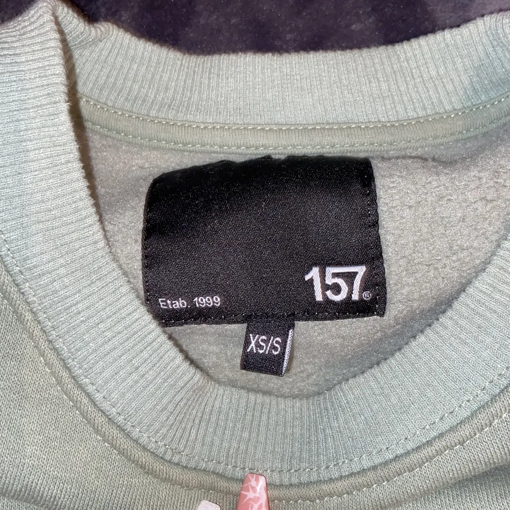 Säljer denna fina tröjan från lager157 säljer den för den kommer inte till användning 💕. Tröjor & Koftor.