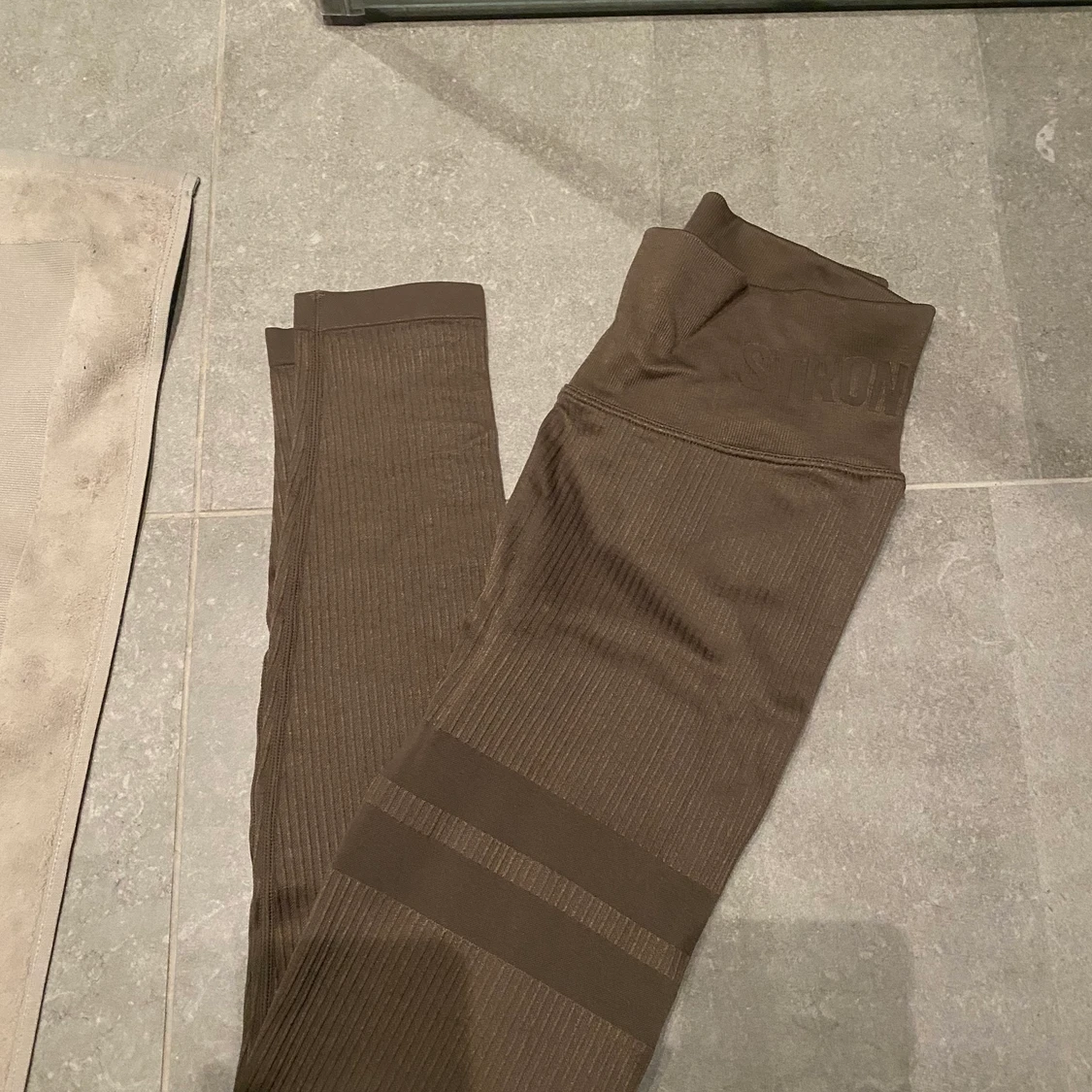 Stronger träningsbyxor