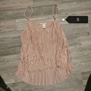 S - Möts upp eller skickas mot portokostnad samfraktar givetvis 🥰