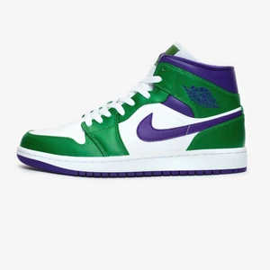 Jordan 1 mid - Säljer dessa jordans 1 då de aldrig kommer till användning eftersom jag beställde fel storlek!  Storlek 40.5/41