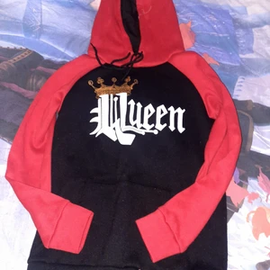 Queen tröja  - Queen tröja bestäld från fyndiq använd 1 gång fint skick