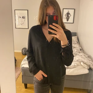 Blus - säljer en blus med öppen rygg ifrån Wera som inte kommer till användning. Köparen står för frakten💕💕