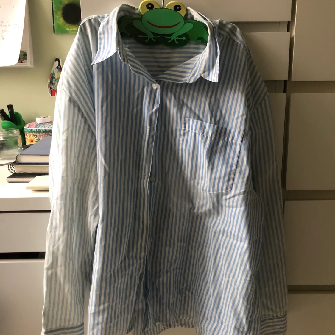 Somrig randig skjorta  - 91