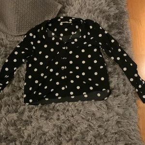 En jätte fin blus - En super fin blus i storlek 140 bra skick