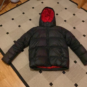 Tommy hilfiger jacka - Äkta 