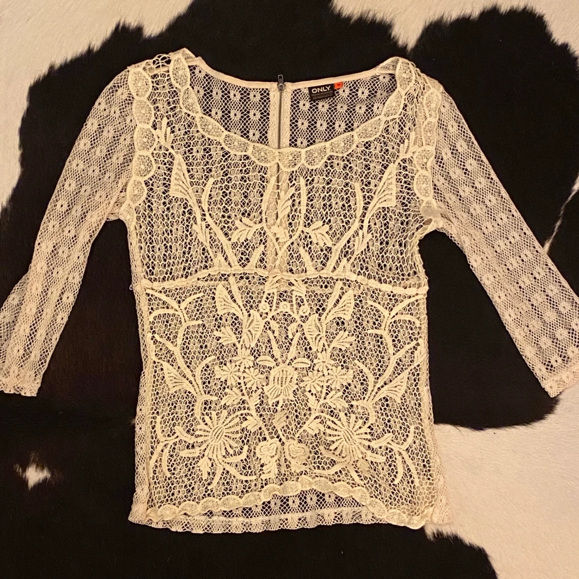 Vit spetströja - 91