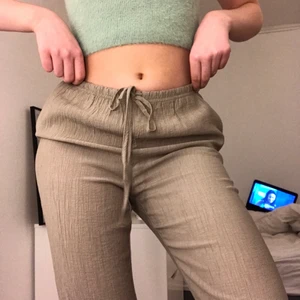 Zara byxor  - Prislappen kvar! Storlek M, passar även S!