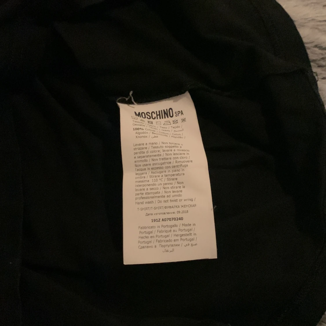 Moschino T-shirt. Storlek S. - 91