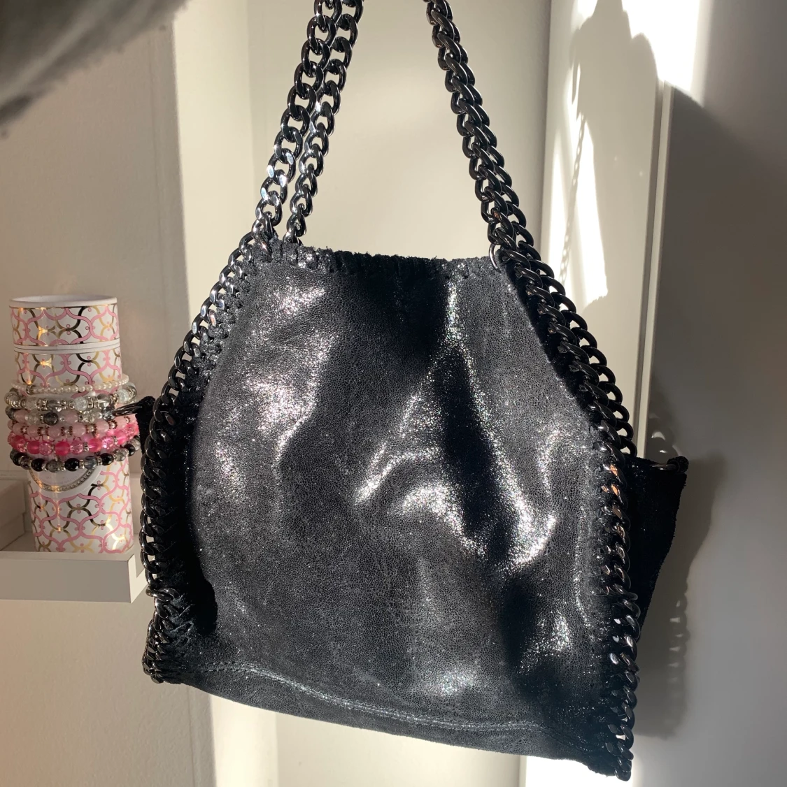 Väska med kedjor