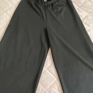 Asos byxor  - Byxor från asos säljer pga dom är lite korta i benen.💗🌸