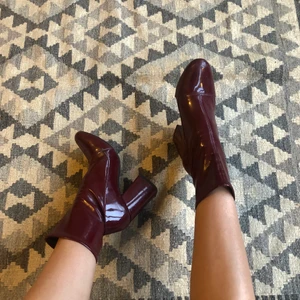 Boots - Sockboots från Zara. Kanske sexigaste skon någonsin? Obs ganska liten i storleken! 