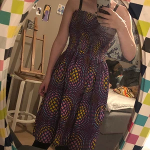 Klänning!! - Ascool mönstrad klänning! Nästan helt oanvänd och i prima skick!