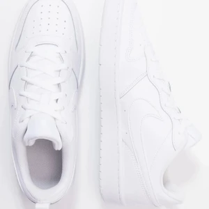 Nike skor  - Använt 3 gånger säljer pga av att de inte kommer till användning. 