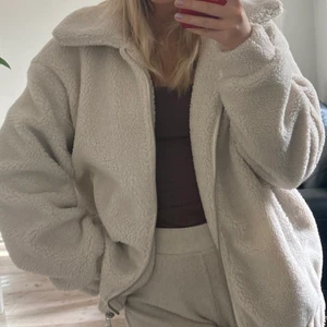 Jacka - Jätte härlig jacka ifrån lindex i storlek M❤️