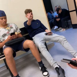 StringKallsonger - Han har gått ungefär 2 mil, dåligt skick behöver åka på service. Nypris: 200 :- säljer för 2, då han är kaxig och behöver startas om ofta. Tar mycket energi!