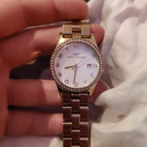 Äkta Marc Jacobs klocka köpt i new York  - Riktigt fint skick inte en repa